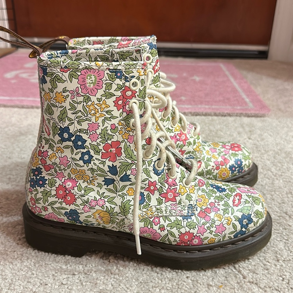 Liberty Floral Dr.Martens